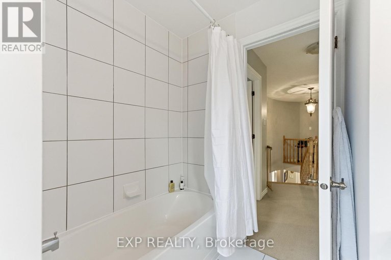 29033909/17-olde-towne-avenue/village-of-russell/russell/ontario/K4R0A5_27