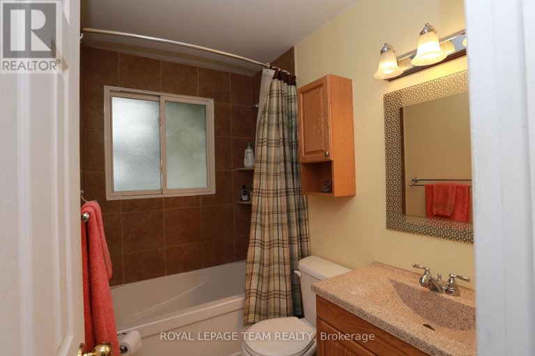 28735574/82-maitland-street-s/richmond/ottawa/ontario/K0A2Z0_23