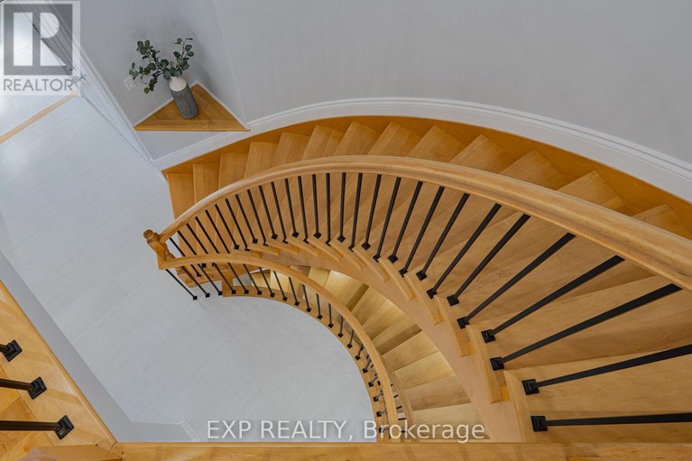 29038372/15-wellsmere-court/rideau-heightsrideau-river/ottawa/ontario/K2E8C2_29