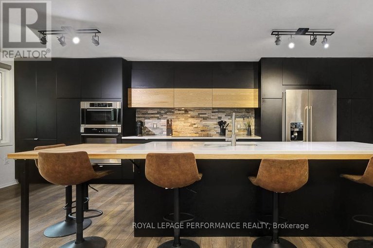 29674269/510-foxview-place/cfb-rockcliffe-and-area/ottawa/ontario/K1K4C4_6