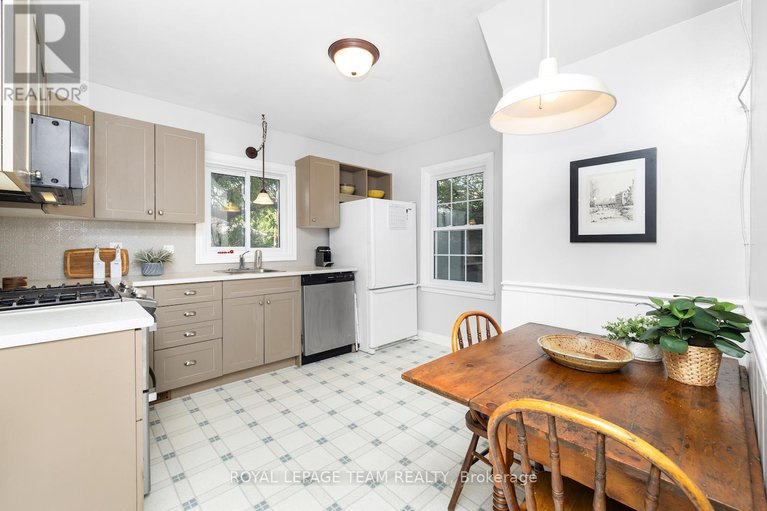 28819009/5515-millview-street/manotick-long-island-nicholls-island/ottawa/ontario/K4M1J3_9