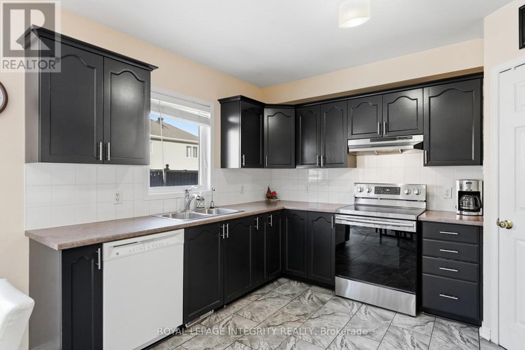 29580864/127-stoney-pond-court/stittsville-north/ottawa/ontario/K2S2E6_17