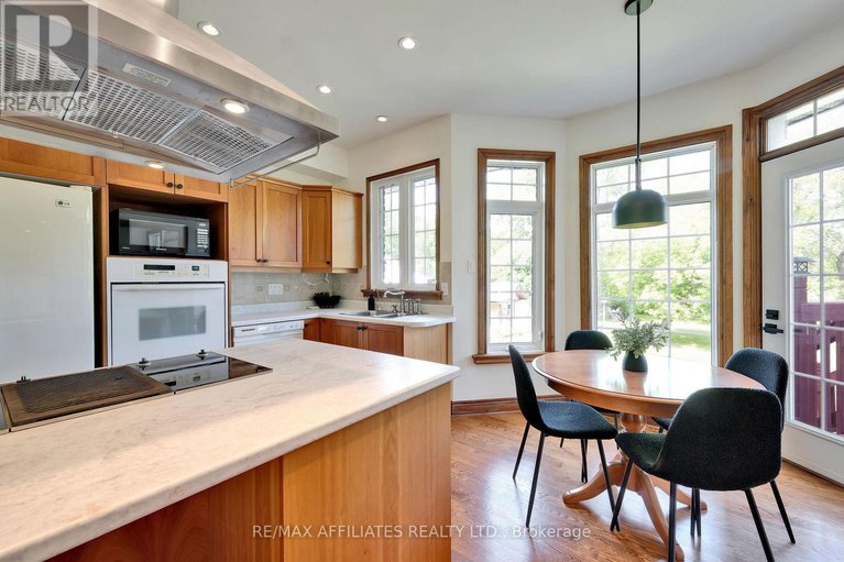 28469895/3-kimini-drive/remainder-of-stittsville-area/ottawa/ontario/K2S1S6_16