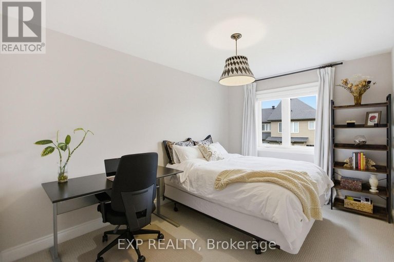 29606498/710-brian-good-avenue/riverside-southgloucester-glen/ottawa/ontario/K4M0C1_21