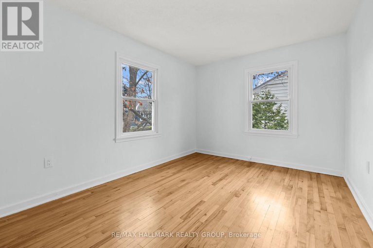 29115162/9-bedford-crescent/manor-park/ottawa/ontario/K1K0E3_17