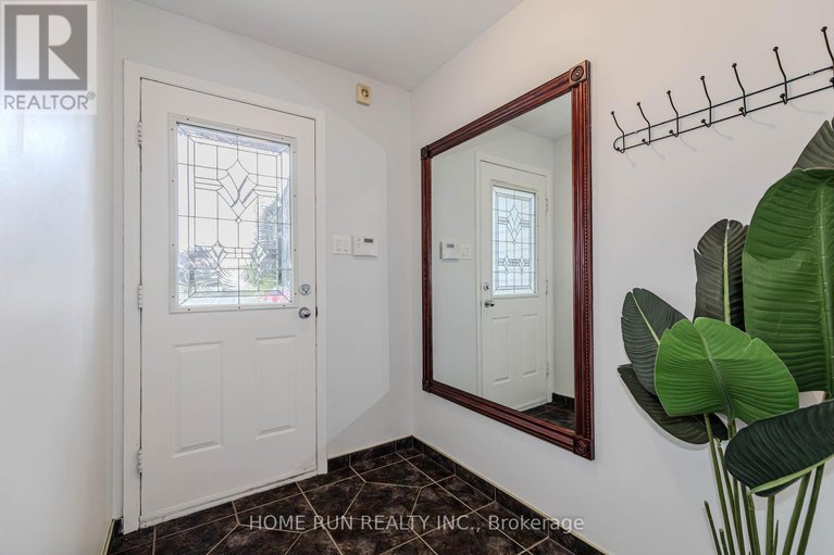 28636833/30-turret-court/glencairnhazeldean/ottawa/ontario/K2L2L1_3