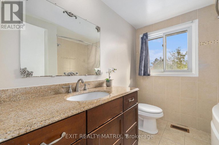 29131271/23-pickford-drive/katimavik/ottawa/ontario/K2L2C1_21