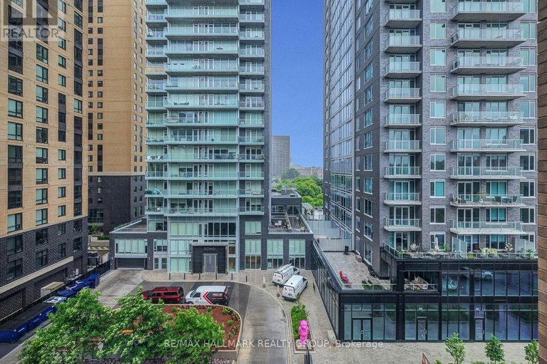 28449857/604-100-champagne-avenue-s/west-centre-town/ottawa/ontario/K1S4P4_31