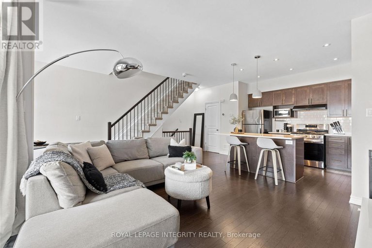 28756999/611-compass-street/mer-bleuebradley-estatesanderson-park/ottawa/ontario/K1W0J8_12
