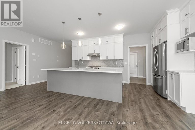 28312643/779-coast-circle/mahogany-community/ottawa/ontario/K4M0E9_17