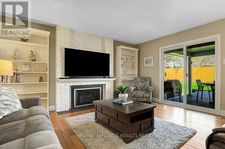 29657877/13-redfox-place/bridlewood/ottawa/ontario/K2M1C8_15