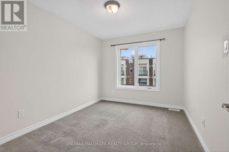 29602221/805-kiniw-private/cfb-rockcliffe-and-area/ottawa/ontario/K1K4Z4_31