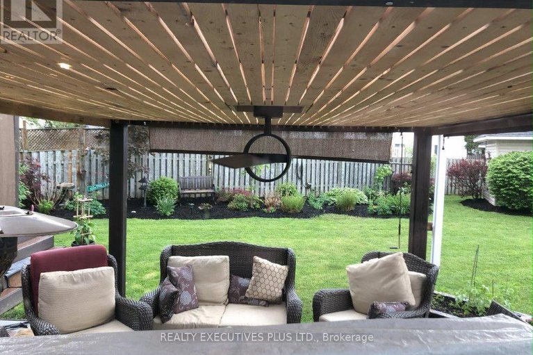 29406183/1110-trillium-place/town-of-rockland/clarence-rockland/ontario/K4K1T1_38