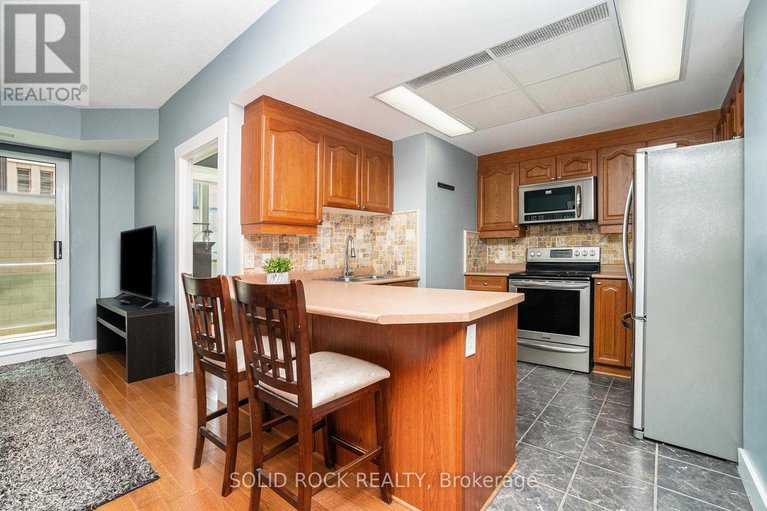 28710225/202-134-york-street/lower-townbyward-market/ottawa/ontario/K1N1K8_6