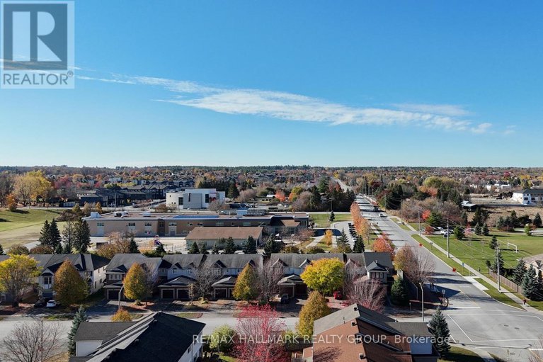 29047464/992-klondike-road/morgans-grantsouth-march/ottawa/ontario/K2K0C3_34