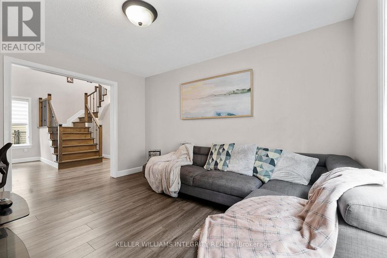 28499103/644-devonwood-circle/blossom-parkkemp-parkfindlay-creek/ottawa/ontario/K1T4E7_9