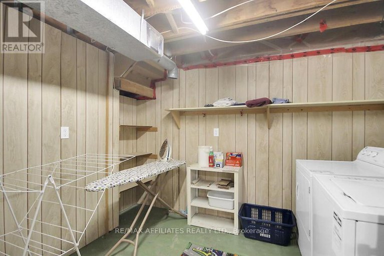 28858378/52-laurie-court/glencairnhazeldean/ottawa/ontario/K2L1S4_27
