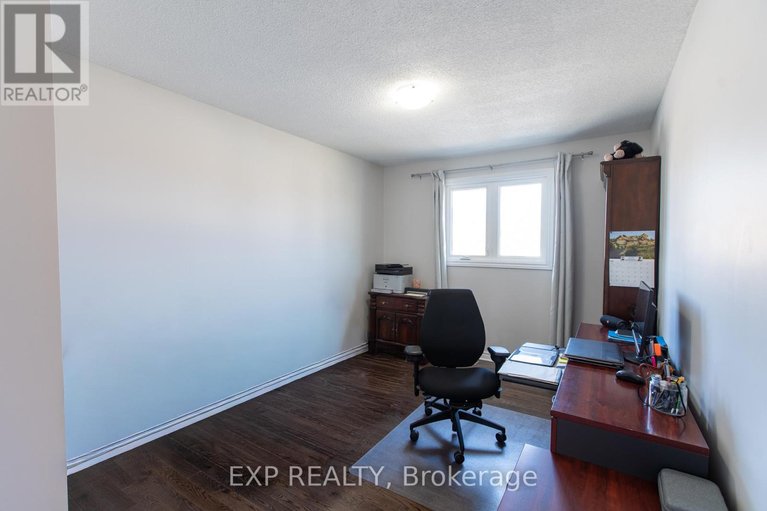 29593883/1534-rosebella-avenue/blossom-parkkemp-parkfindlay-creek/ottawa/ontario/K1T1E8_32