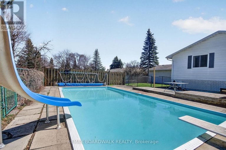 29666453/103-christopher-hamilton-street/richmond/ottawa/ontario/K0A2Z0_44