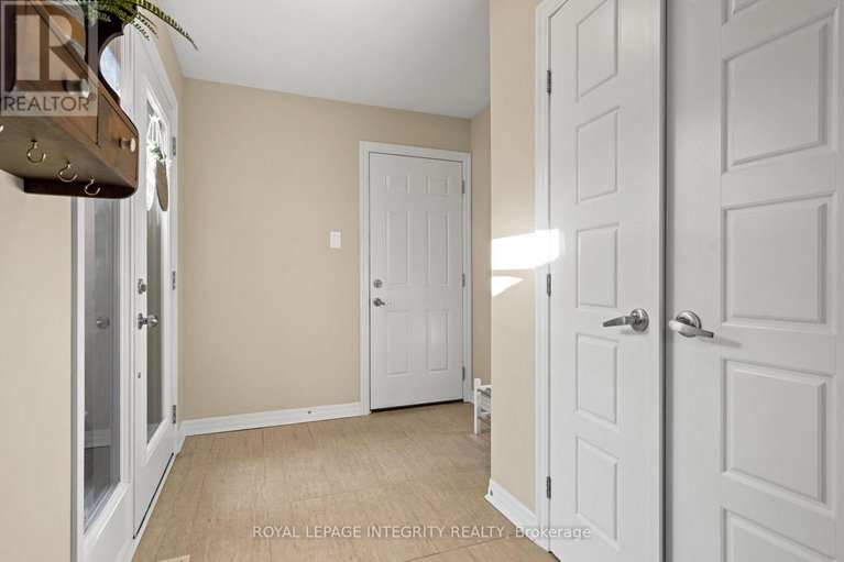 29048678/17-aveia-private/springridgeeast-village/ottawa/ontario/K4A3N2_4