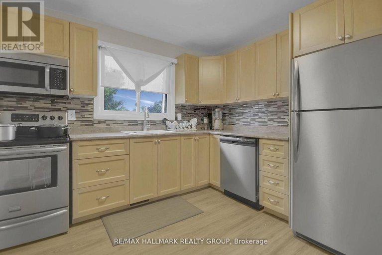 29220423/1-1821-walkley-road/urbandale-acres/ottawa/ontario/K1H6X9_12