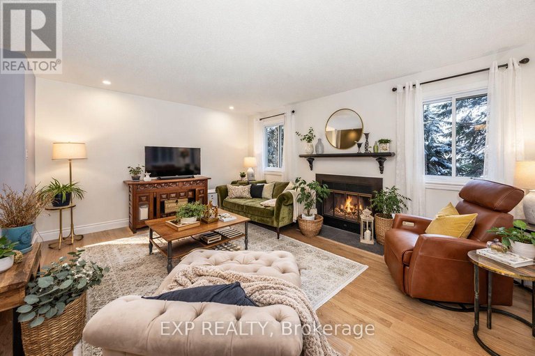 29447128/48-castlegreen-private/hunt-club-parkgreenboro/ottawa/ontario/K1T3N4_13