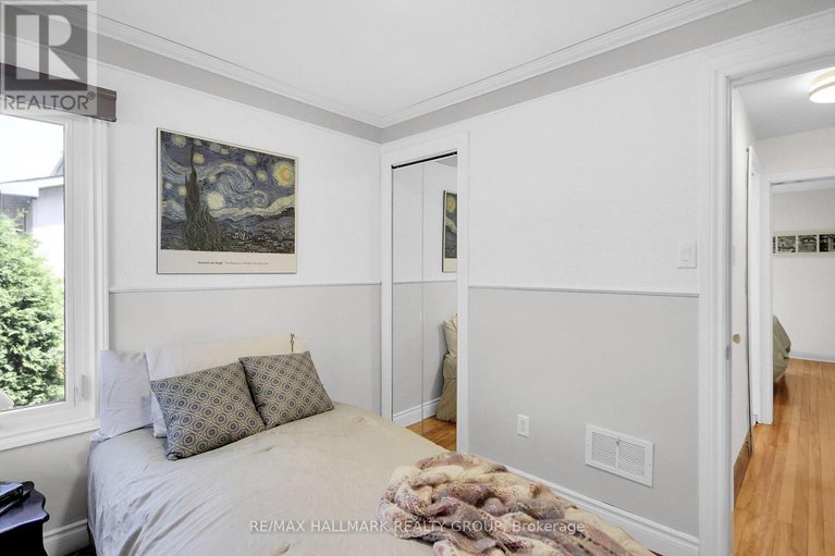 28389488/27-savuto-way/meadowlandscrestview/ottawa/ontario/K2G2S9_29