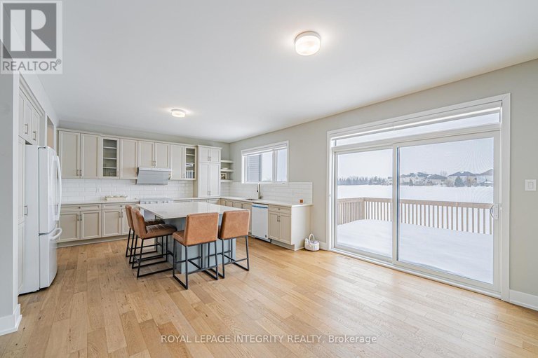 28842717/709-fenwick-way/stonebridge/ottawa/ontario/K2J7E2_13