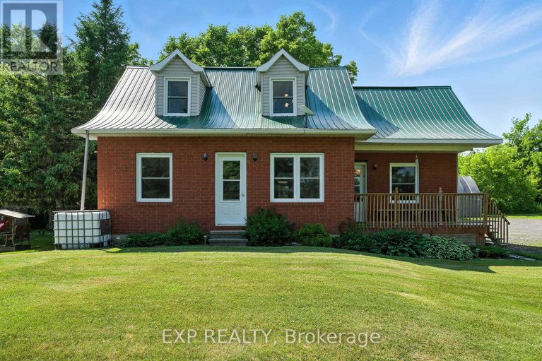 28525895/7800-34-highway/vankleek-hill/champlain/ontario/K0B1R0_2