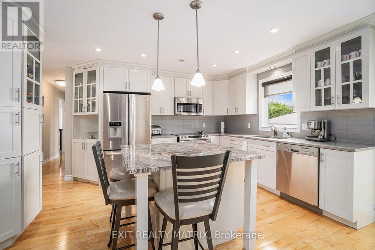 28356957/209-jasper-crescent/town-of-rockland/clarence-rockland/ontario/K4K0A3_10
