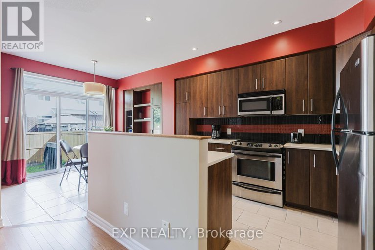28568800/6083-north-bluff-drive/riverside-southgloucester-glen/ottawa/ontario/K1V2L6_15