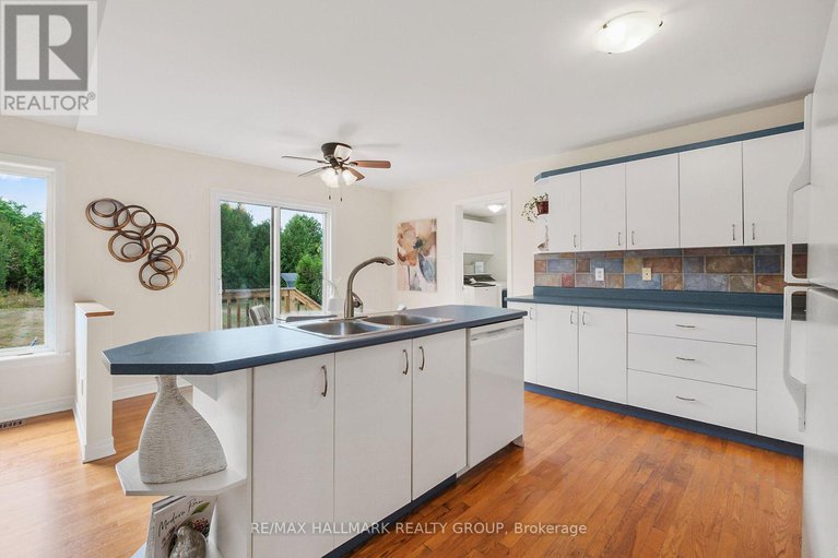 28810198/207-northcote-drive/beckwith-twp/beckwith/ontario/K7C0C4_27