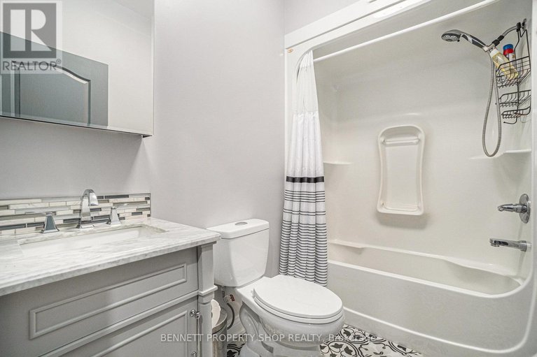 28526426/6535-empire-grove-street/greely/ottawa/ontario/K4P1G6_20