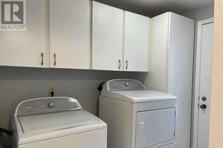 29385031/1191-grenoble-crescent/orleans-wood/ottawa/ontario/K1C2C5_17