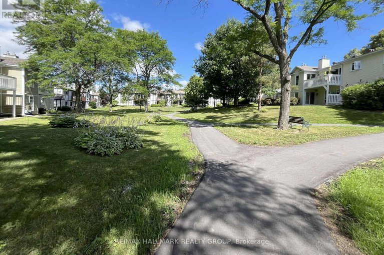 28920438/72-218-d-equestrian-drive/bridlewood/ottawa/ontario/K2M1E2_33