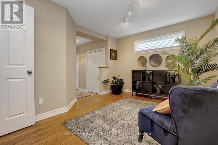 29594143/254-tewsley-drive/riverside-southgloucester-glen/ottawa/ontario/K1V0Y6_6