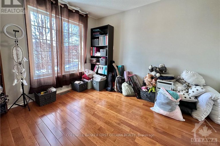28928765/103-columbia-avenue/hunt-club/ottawa/ontario/K1V1Z3_18