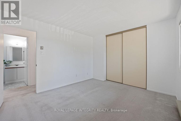 28876119/206-212-viewmount-drive/borden-farmstewart-farmcarleton-heightsparkwood-hills/ottawa/ontario/K2E7X2_23