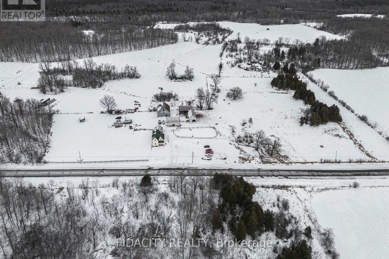 28628376/5046-carp-road/fitzroy-ward-south-east/ottawa/ontario/K0A2H0_39