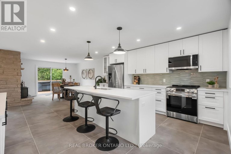 28340417/833-beavertail-road/huntley-ward-south-west/ottawa/ontario/K0A1L0_16