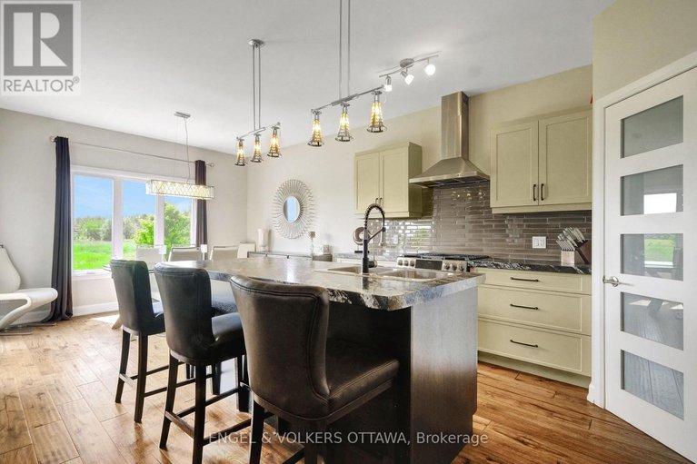 28485640/116-sunset-crescent/russell-twp/russell/ontario/K4R0E3_10