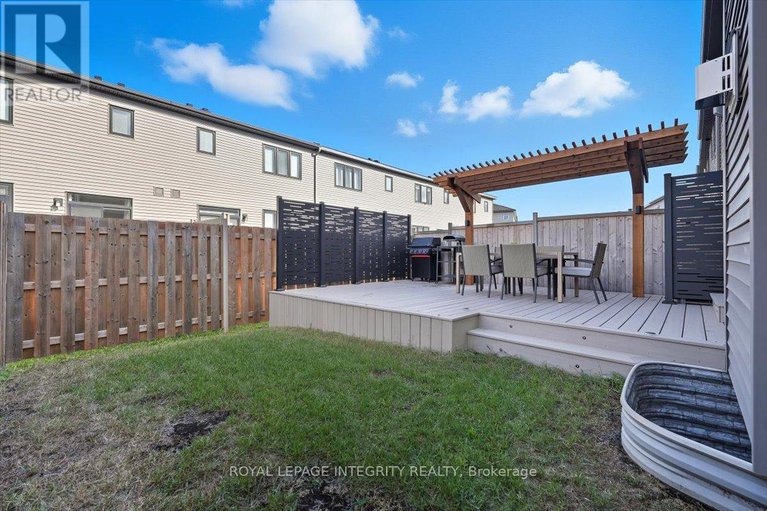 29028072/717-sebastian-street/avalon-east/ottawa/ontario/K4A5L1_32