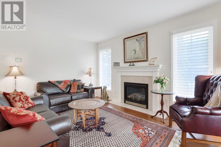 28678446/10-ladybirds-crescent/stittsville-north/ottawa/ontario/K2S1Z6_13
