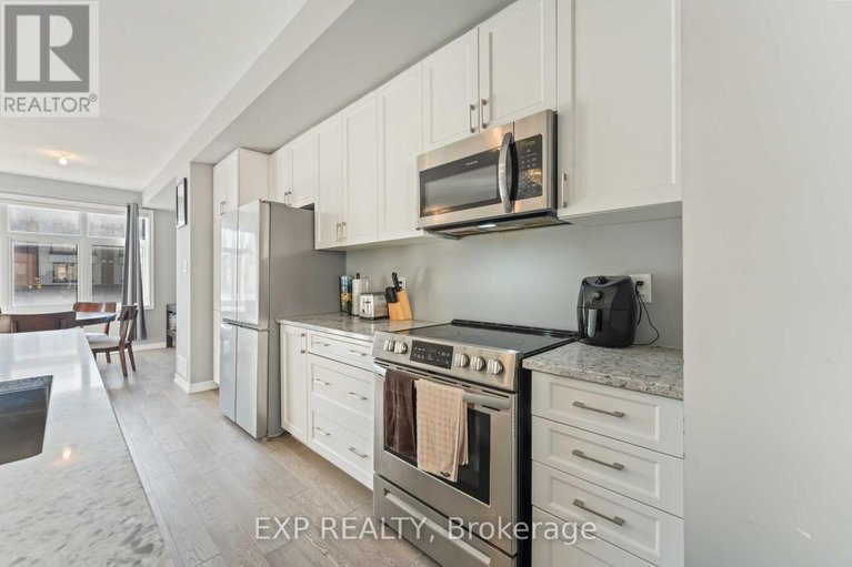 29115786/829-mikinak-road/cfb-rockcliffe-and-area/ottawa/ontario/K1K4Z9_19