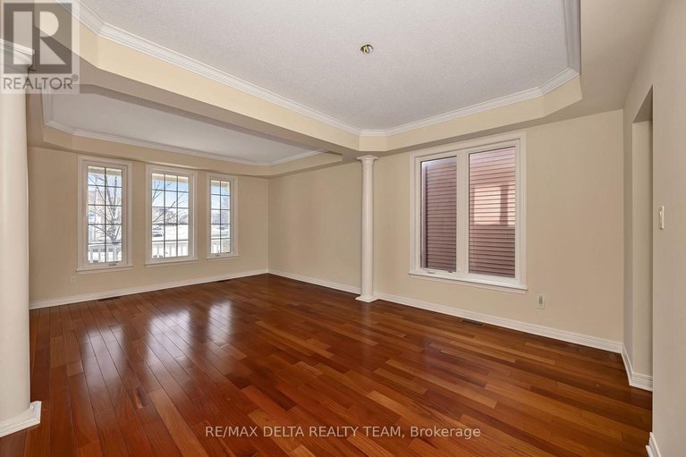 29583764/1983-plainhill-drive/notting-hillsummerside/ottawa/ontario/K4A0E8_4