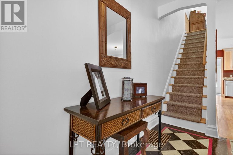 29629045/168-huron-avenue-n/ottawa-west/ottawa/ontario/K1Y0W4_5