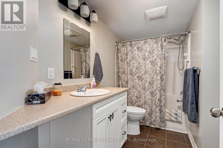 29638662/209-398-van-buren-street/kemptville/north-grenville/ontario/K0G1J0_24