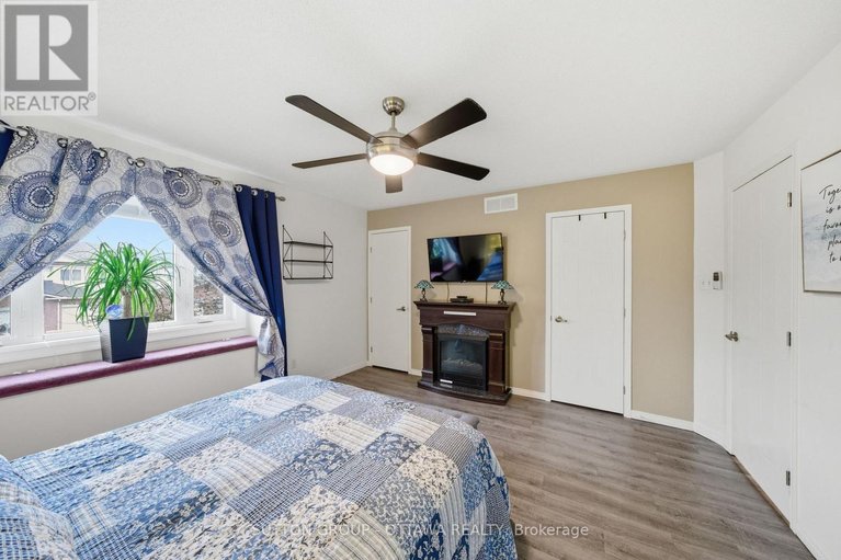 29623978/814-nesting-way/fallingbrookgardenway-south/ottawa/ontario/K4A3X2_17