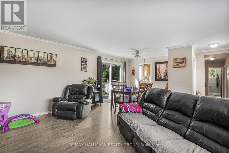 29017569/912-pattee-road-e/champlain-twp/champlain/ontario/K6A2R2_6