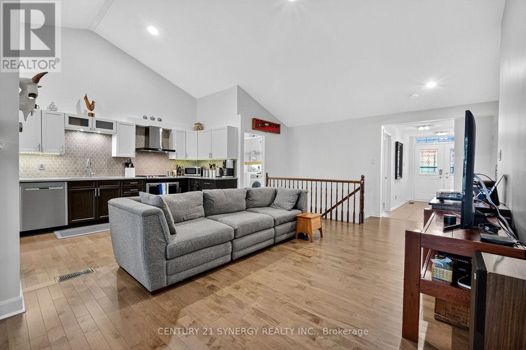 28935783/47-18-oyster-bay-court/stittsville-central/ottawa/ontario/K2S1H3_20